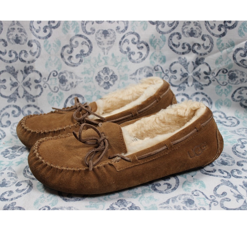 UGG Womens Dakota Moccasin Slippers Chestnut Suede Leather Tie Size 6